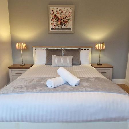 The Cloisters Hotel ดิงเกิล ภายนอก รูปภาพ